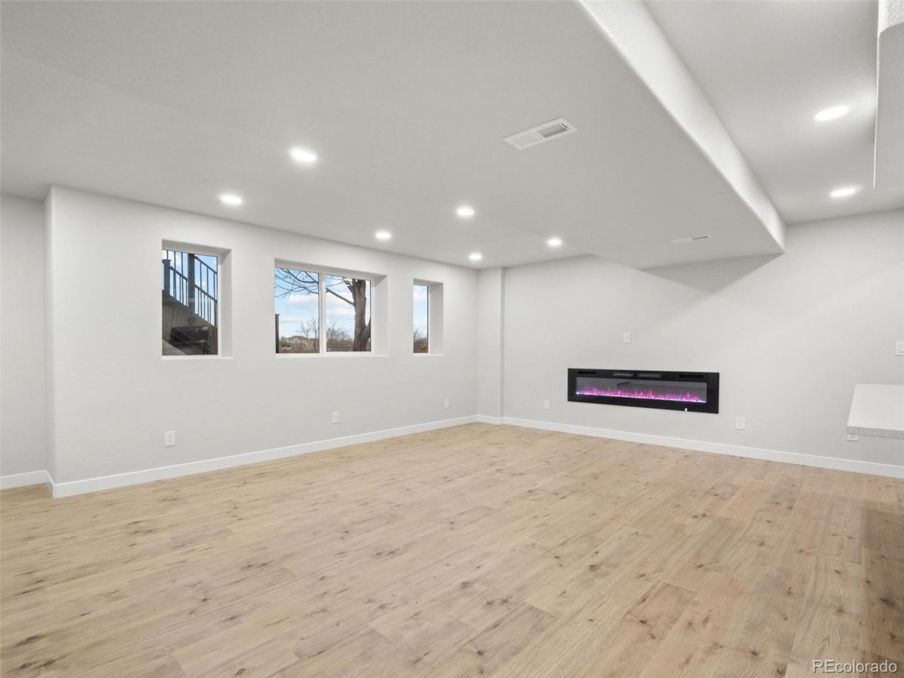 10742 Jellison Circle Walnut Grove Welcome to your fully remodeled new home in Walnut Grove. With over $350K in upgrades, this home is... Broomfield Jefferson CO 80021 3250105 home for sale $1,075,000 3250105 Photo 32