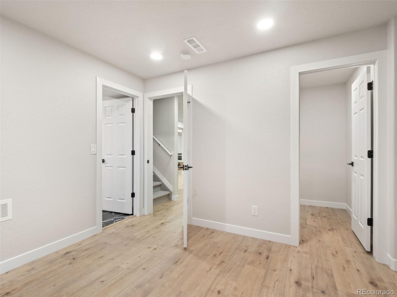 10742 Jellison Circle Walnut Grove Welcome to your fully remodeled new home in Walnut Grove. With over $350K in upgrades, this home is... Broomfield Jefferson CO 80021 3250105 home for sale $1,075,000 3250105 Photo 33