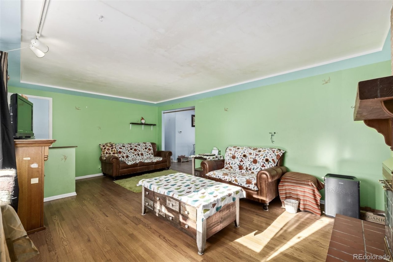 8227 Depew Way Far Horizons Flg #2 Charming brick ranch-style home with a finished basement! Great location in a quiet, established... Arvada Jefferson CO 80003 4697357 home for sale $515,000 4697357 Photo 6