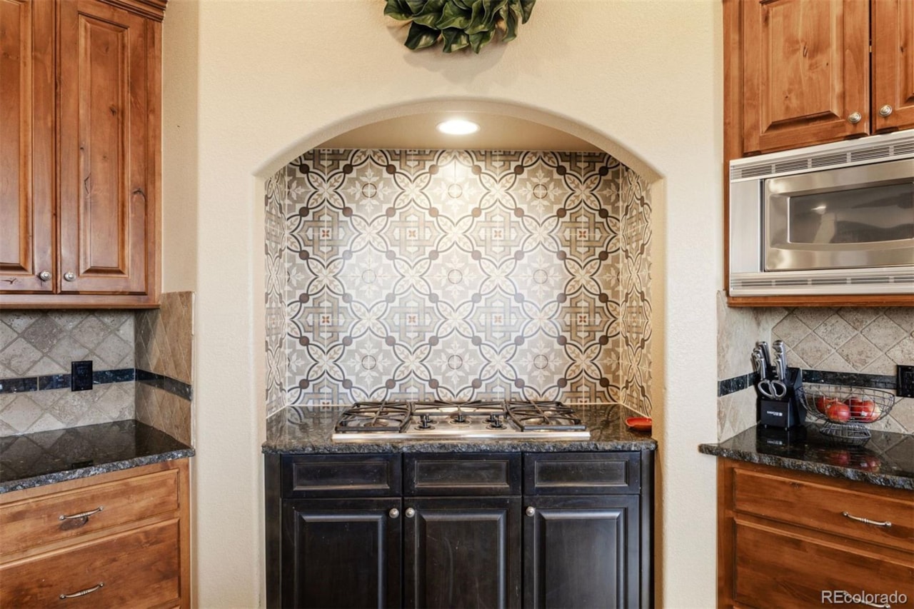 2798 Hawk Point Ct Escavera Mountain Views & Natural Privacy: This custom walk-out ranch is nestled at the end of a cul-de-sac... Castle Rock Douglas CO 80104 8844646 home for sale $1,350,000 8844646 Photo 6