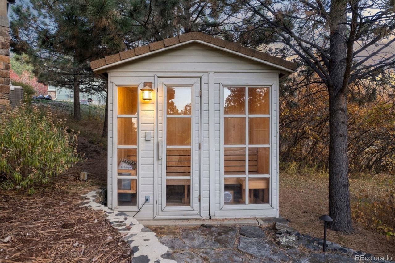 2798 Hawk Point Ct Escavera Mountain Views & Natural Privacy: This custom walk-out ranch is nestled at the end of a cul-de-sac... Castle Rock Douglas CO 80104 8844646 home for sale $1,350,000 8844646 Photo 22