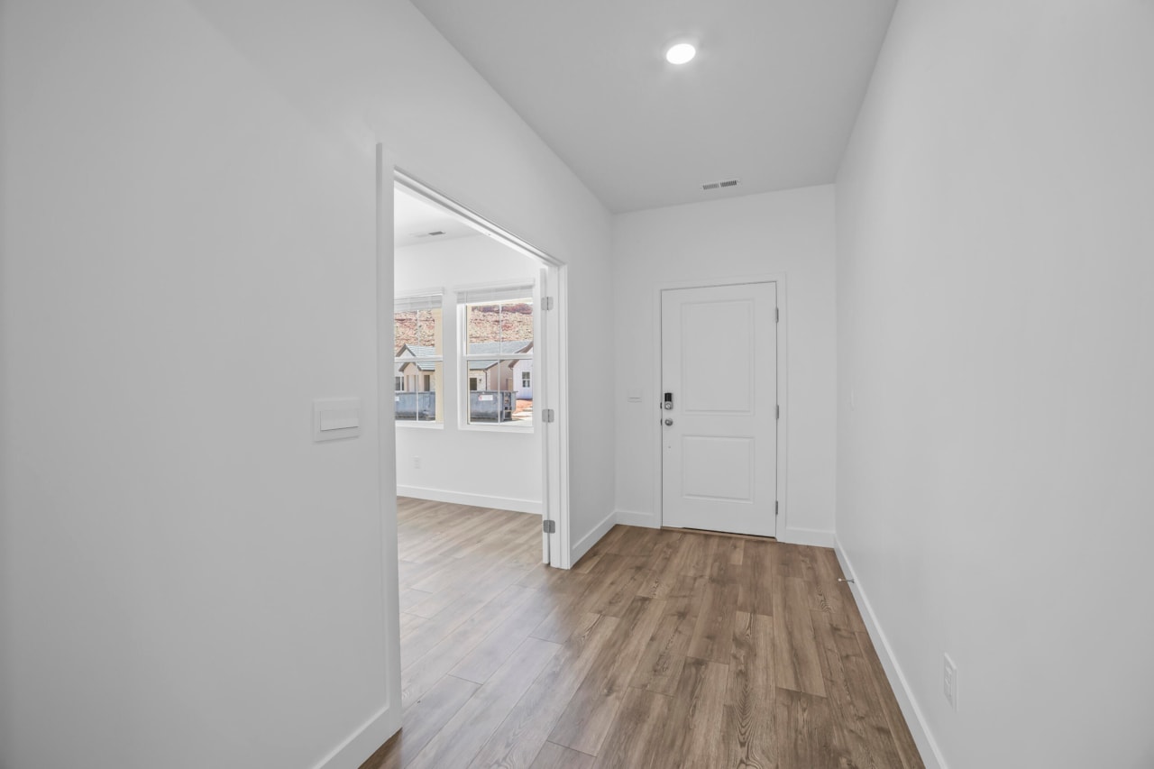 1904 S Cyclone DR #262 Washington, UT 84780 home for sale, MLS#25-267017 - Erika Rogers Photo 7