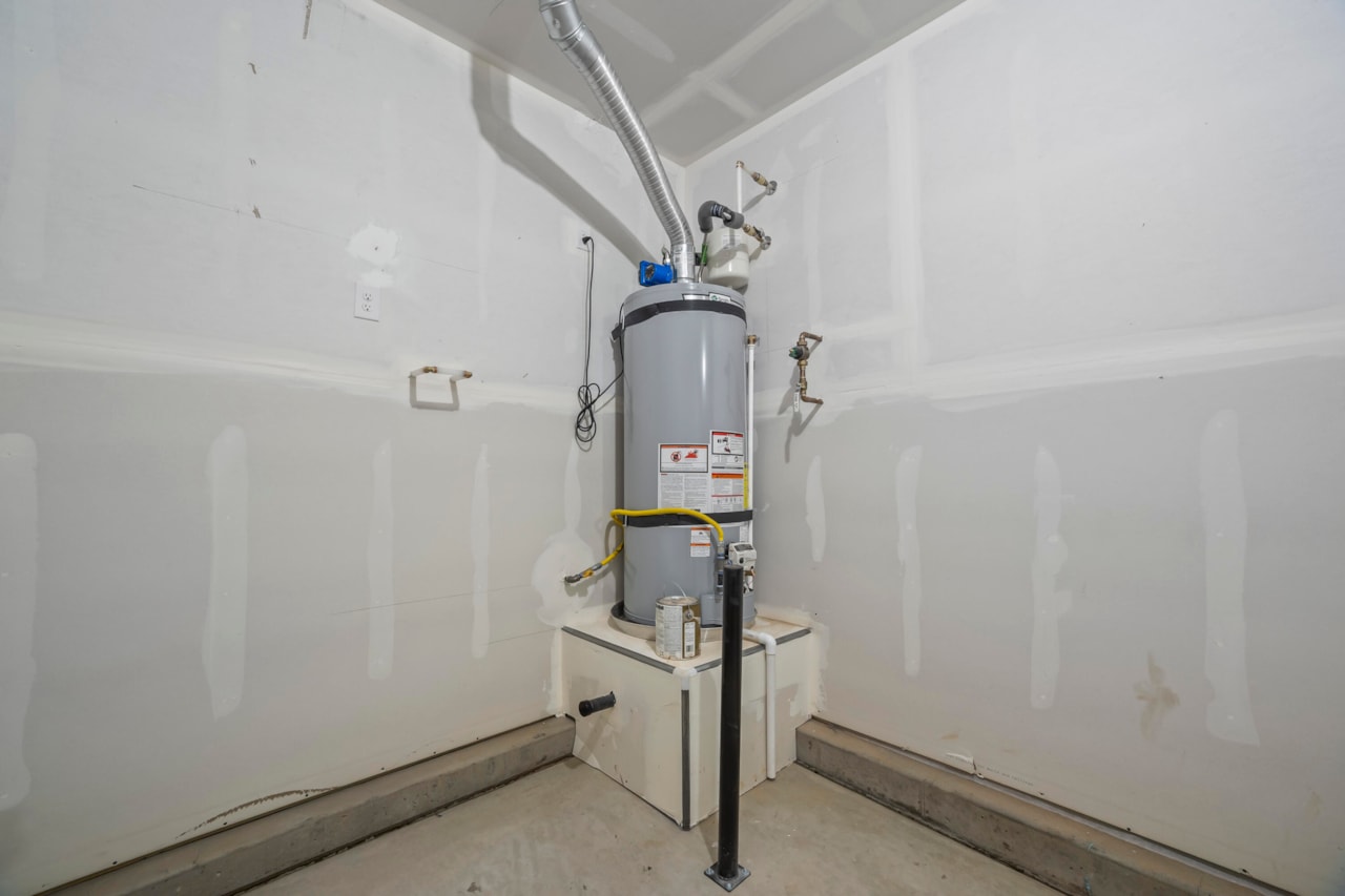 1904 S Cyclone DR #262 Washington, UT 84780 home for sale, MLS#25-267017 - Erika Rogers Photo 15