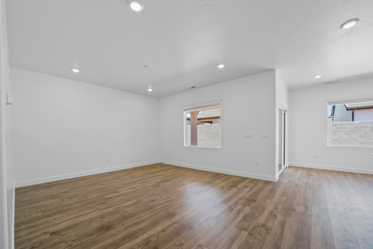 1904 S Cyclone DR #262 Washington, UT 84780 home for sale, MLS#25-267017 - Erika Rogers Photo 20