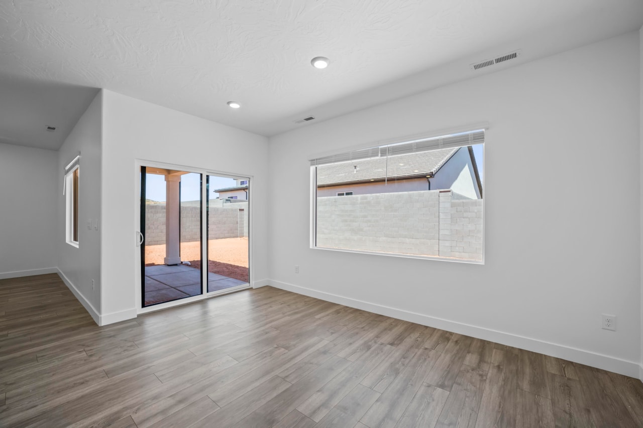 1904 S Cyclone DR #262 Washington, UT 84780 home for sale, MLS#25-267017 - Erika Rogers Photo 30