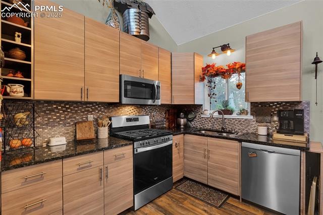 1180 Garlock Lane Pulpit Rock Discover this beautifully maintained home in the highly desirable Pulpit Rock neighborhood,... Colorado Springs El Paso CO 80918 8093474 home for sale $540,000 8093474 Photo 15