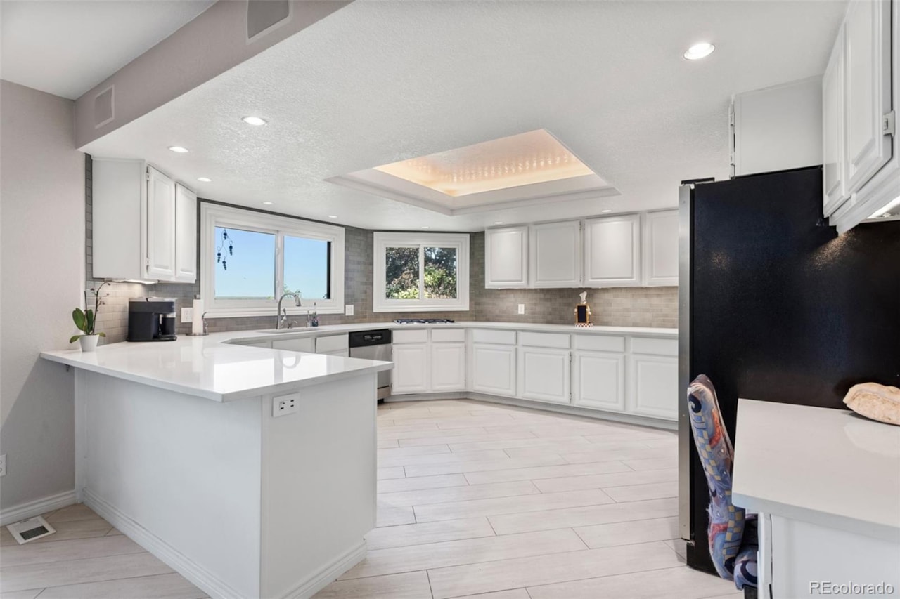 15207 W Ellsworth Place Mesa View Luxurious remodeled five bedroom four bathroom home in highly desired Mesa View Estates.... Golden Jefferson CO 80401 9675544 home for sale $1,259,900 9675544 Photo 7