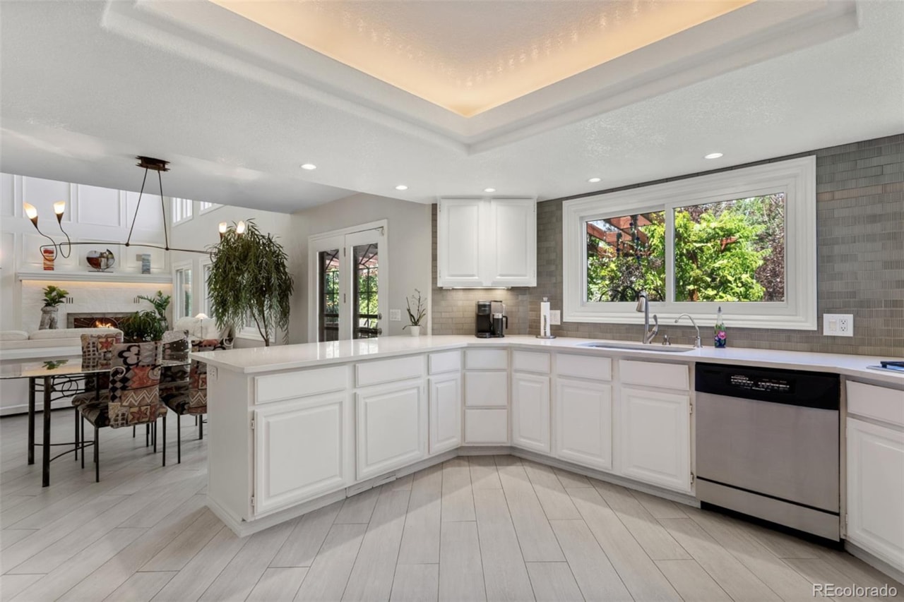 15207 W Ellsworth Place Mesa View Luxurious remodeled five bedroom four bathroom home in highly desired Mesa View Estates.... Golden Jefferson CO 80401 9675544 home for sale $1,259,900 9675544 Photo 9