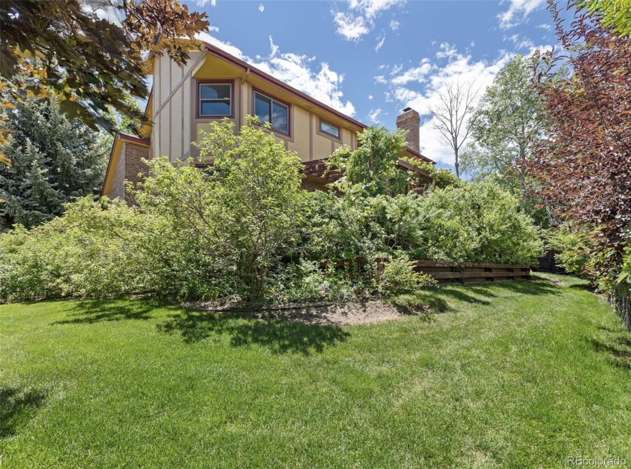 15207 W Ellsworth Place Mesa View Luxurious remodeled five bedroom four bathroom home in highly desired Mesa View Estates.... Golden Jefferson CO 80401 9675544 home for sale $1,259,900 9675544 Photo 38