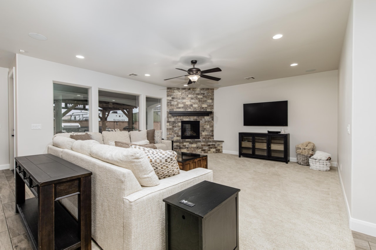 3181 E 3100 ST S St George, UT 84790 home for sale, MLS#25-266941 - Erika Rogers Photo 12