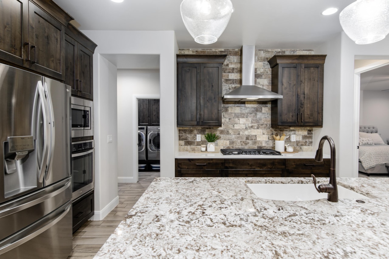 3181 E 3100 ST S St George, UT 84790 home for sale, MLS#25-266941 - Erika Rogers Photo 18