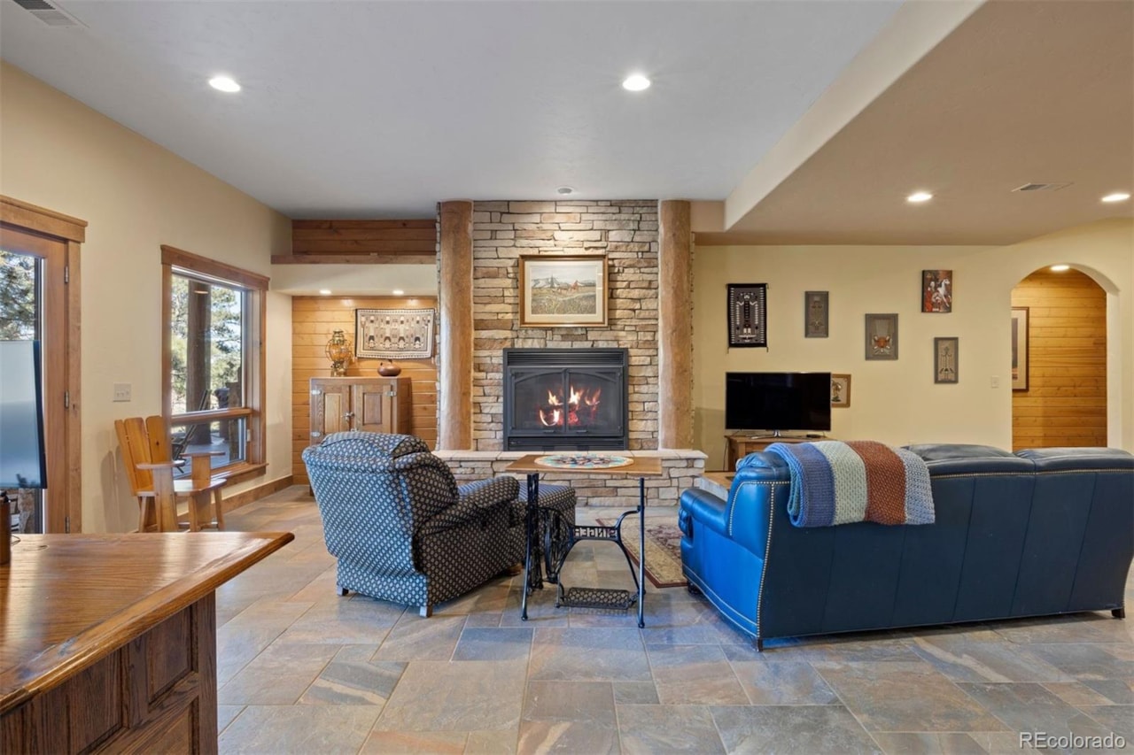 6833 Yampa Dr Bear Dance Luxury lodge design, forested privacy, and views of Bear Dance's 8th green come together... Larkspur Douglas CO 80118 3767631 home for sale $2,100,000 3767631 Photo 18