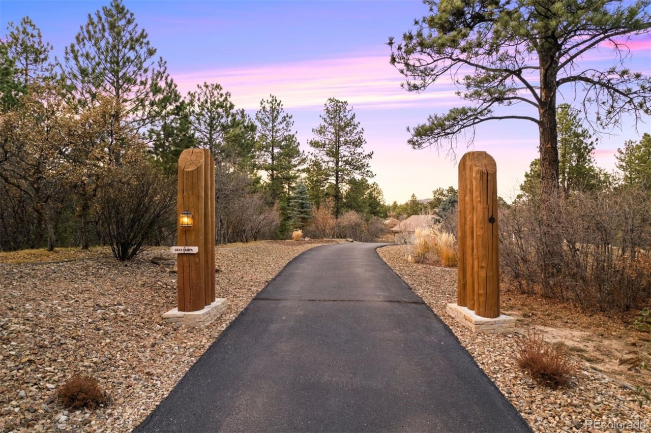6833 Yampa Dr Bear Dance Luxury lodge design, forested privacy, and views of Bear Dance's 8th green come together... Larkspur Douglas CO 80118 3767631 home for sale $2,100,000 3767631 Photo 32