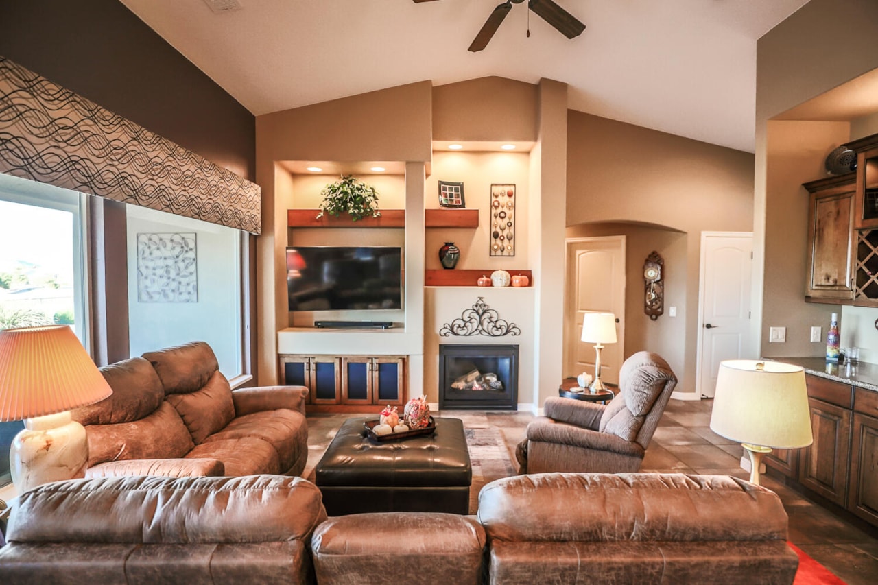 1472 Heatherglen DR St George, UT 84790 home for sale, MLS#25-267011 - Erika Rogers Photo 6