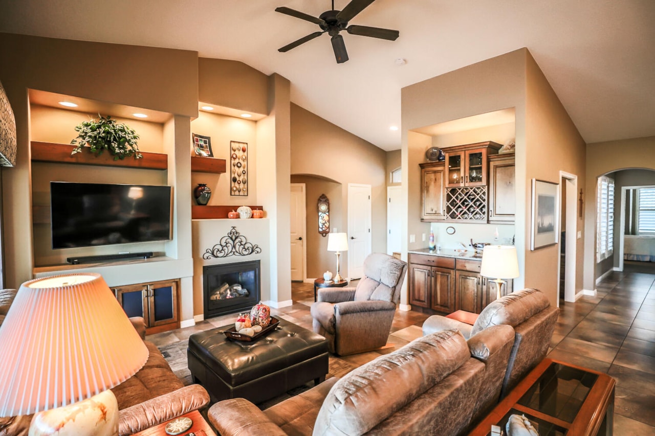 1472 Heatherglen DR St George, UT 84790 home for sale, MLS#25-267011 - Erika Rogers Photo 8