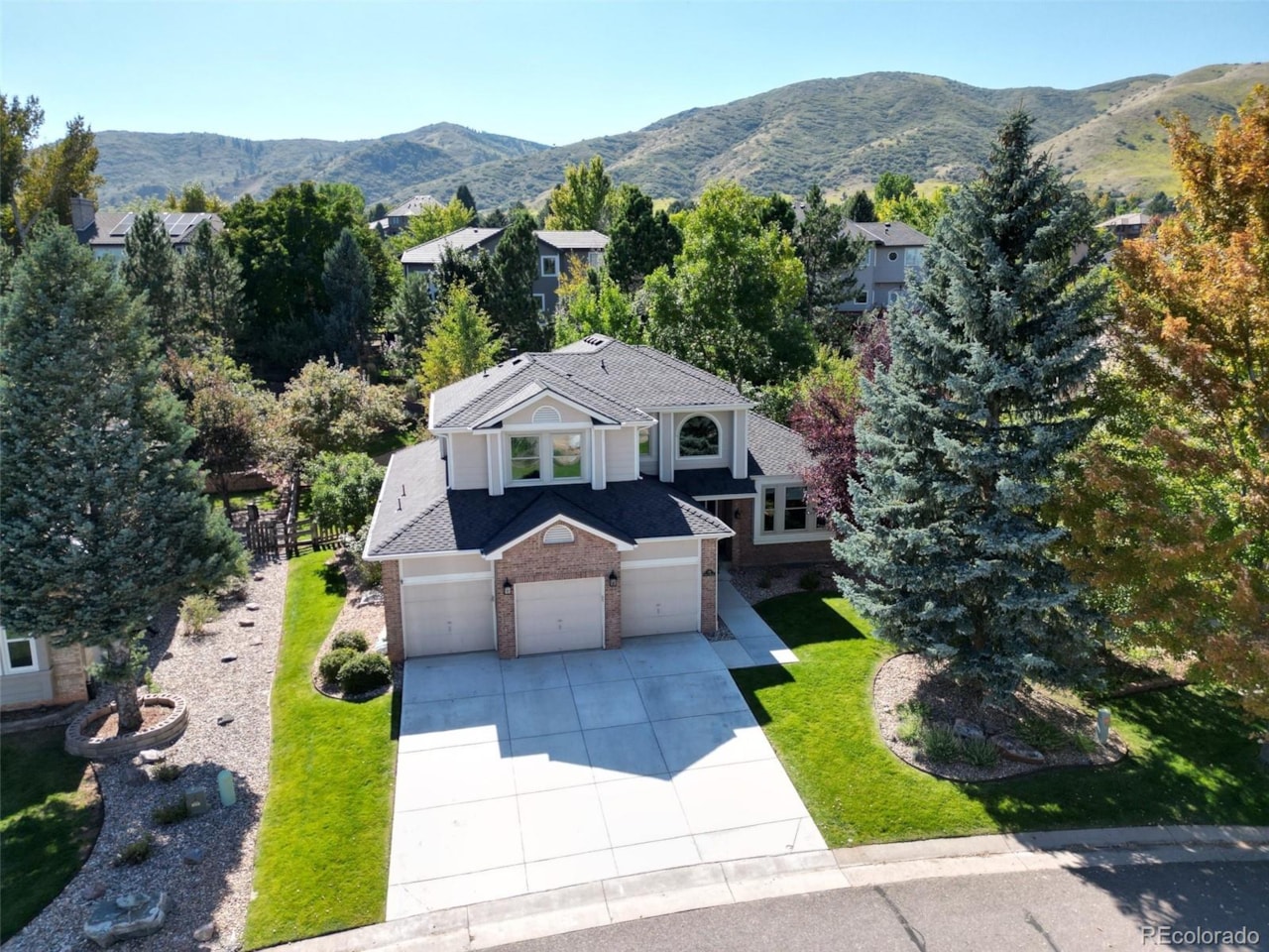 29 Desert Willow Ln Ken Caryl Ranch Discover the perfect blend of luxury and comfort at 29 Desert Willow Lane, tucked away in the... Littleton Jefferson CO 80127 3705060 home for sale $1,525,000 3705060 Photo 2