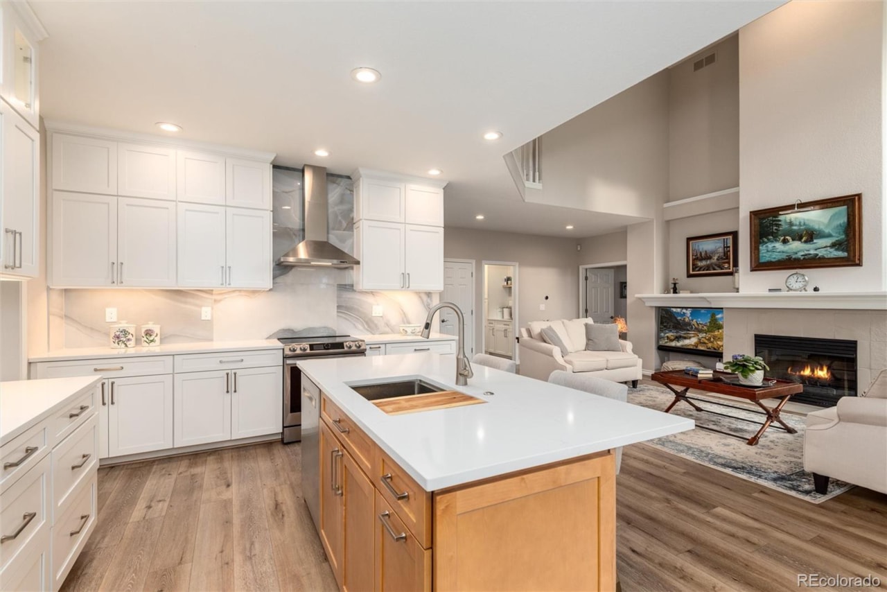 29 Desert Willow Ln Ken Caryl Ranch Discover the perfect blend of luxury and comfort at 29 Desert Willow Lane, tucked away in the... Littleton Jefferson CO 80127 3705060 home for sale $1,525,000 3705060 Photo 10