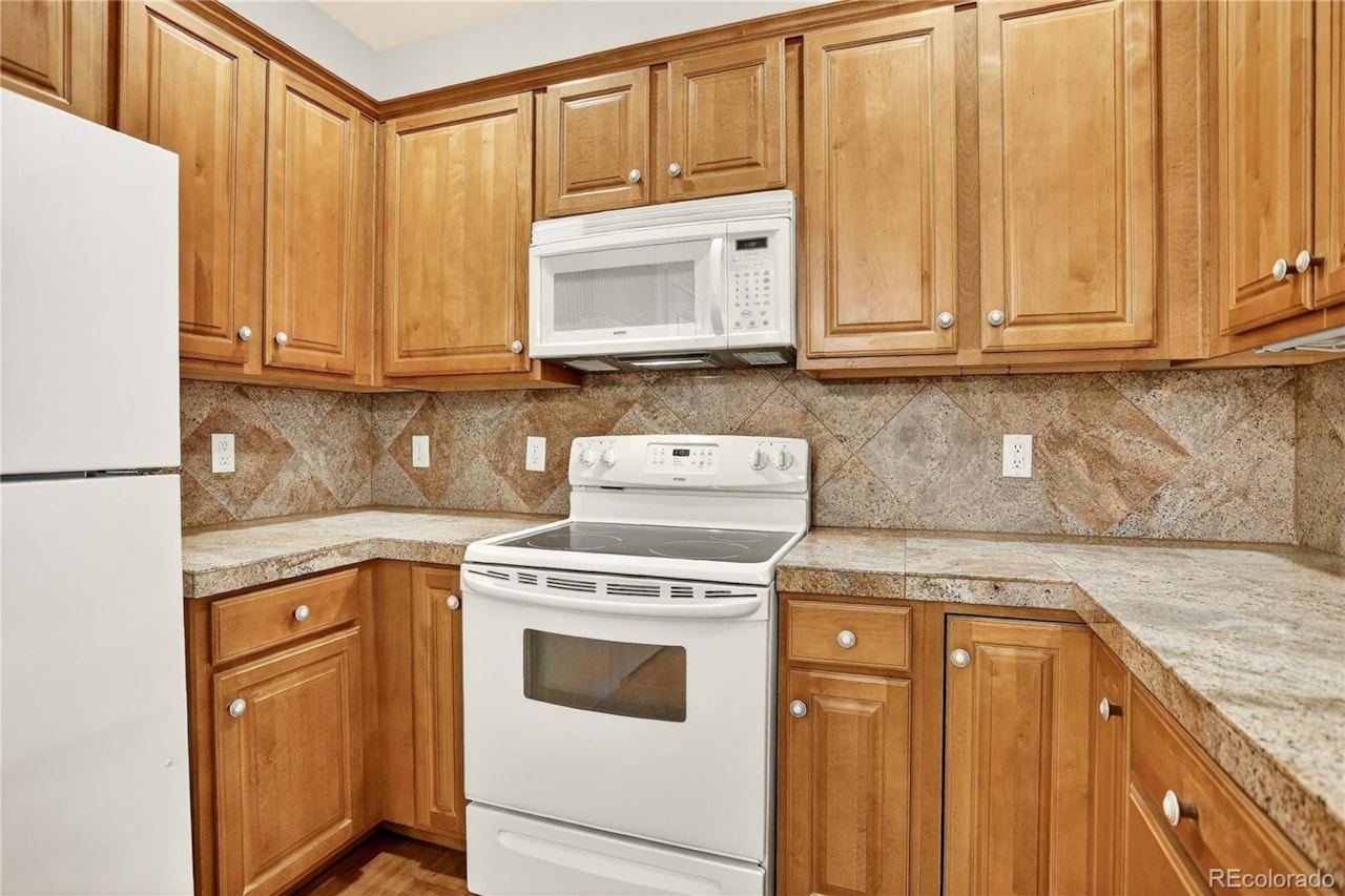 8039 Lee Dr #102 Mountain Vista Welcome to effortless living at 8039 Lee Drive, Unit 102!This inviting ground-level condominium... Arvada Jefferson CO 80005 2604147 condo for sale $419,900 2604147 Photo 17