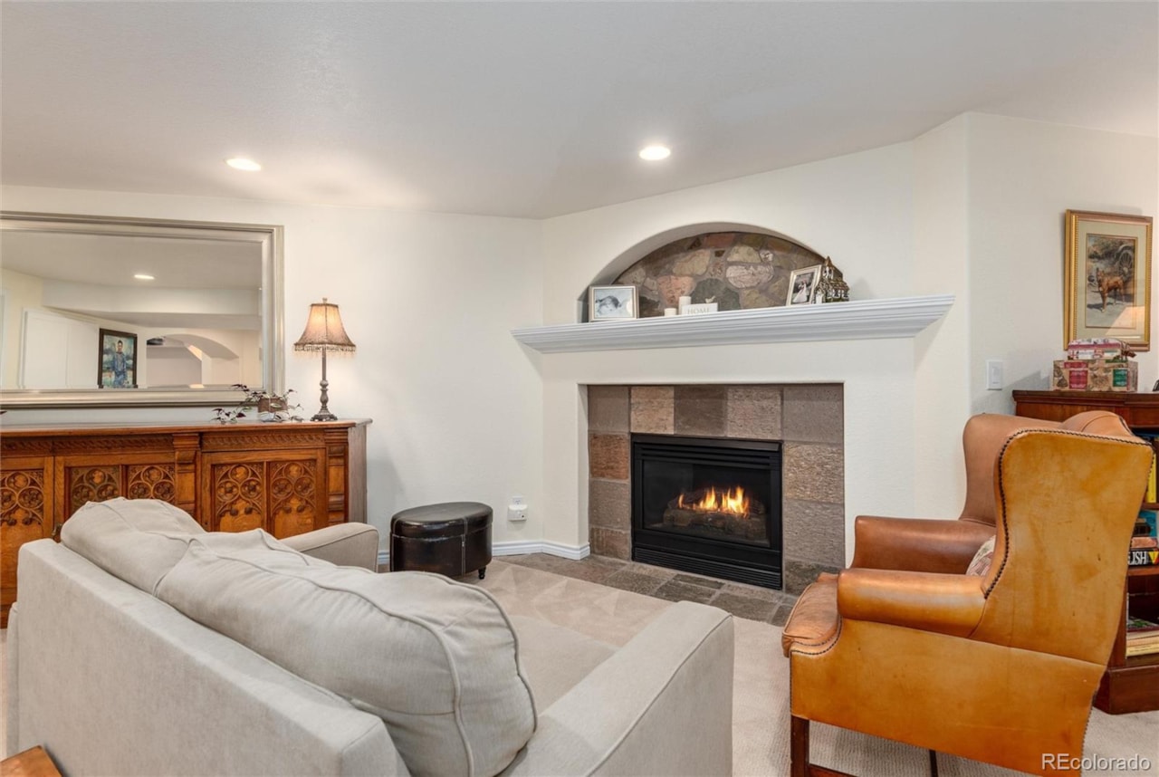 29 Desert Willow Ln Ken Caryl Ranch Discover the perfect blend of luxury and comfort at 29 Desert Willow Lane, tucked away in the... Littleton Jefferson CO 80127 3705060 home for sale $1,525,000 3705060 Photo 30