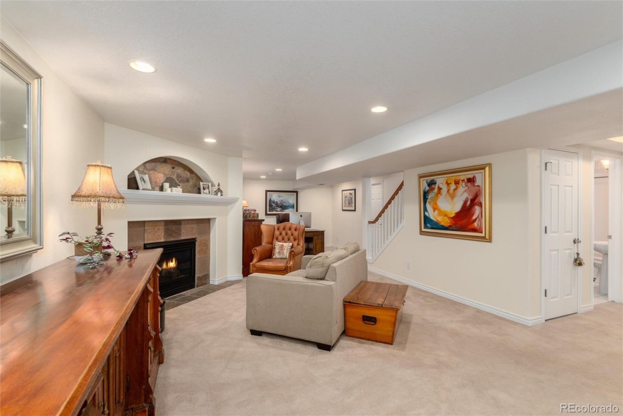 29 Desert Willow Ln Ken Caryl Ranch Discover the perfect blend of luxury and comfort at 29 Desert Willow Lane, tucked away in the... Littleton Jefferson CO 80127 3705060 home for sale $1,525,000 3705060 Photo 31