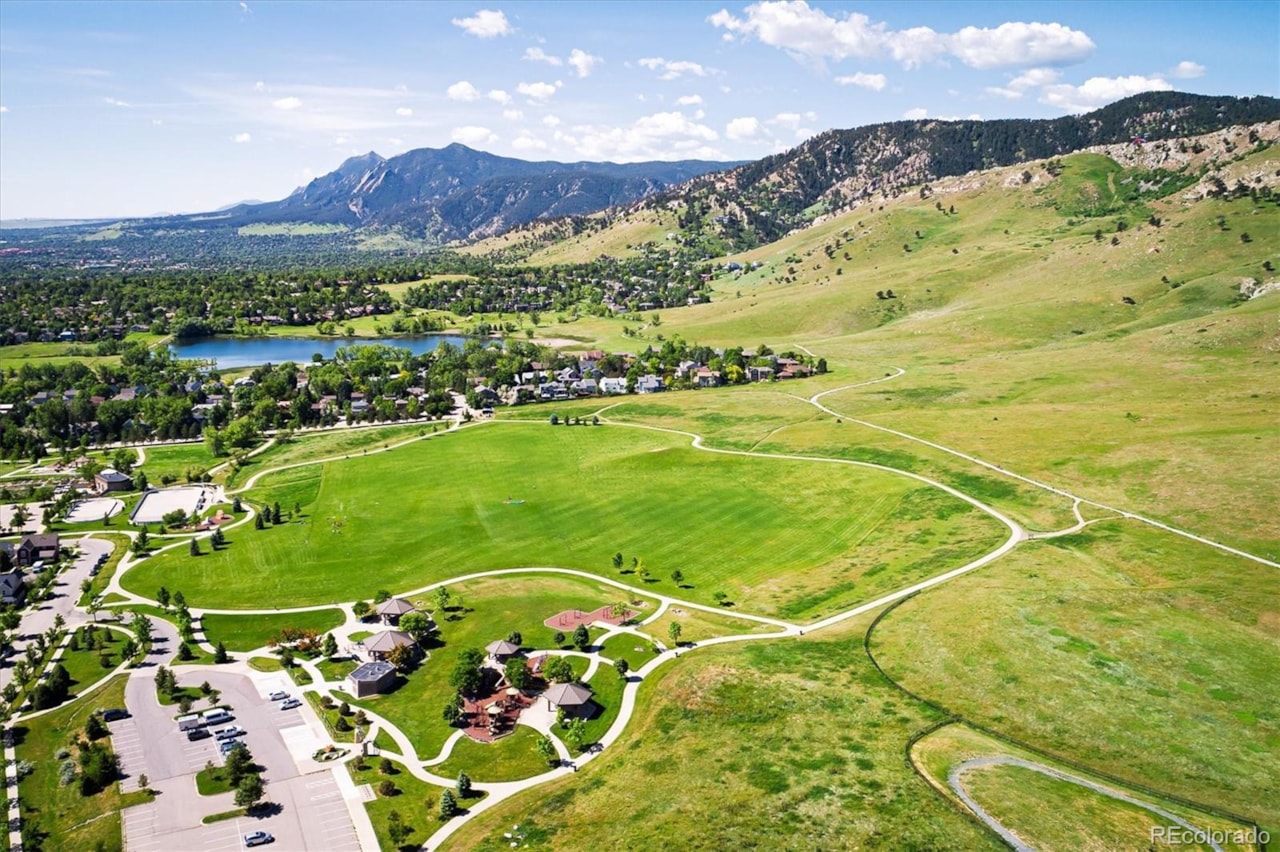 1111 Utica Circle Wonderland Meadows Just a block from Wonderland Lake Open Space, this elegant residence offers a rare blend of refined... Boulder Boulder CO 80304 7589230 home for sale $1,899,400 7589230 Photo 30