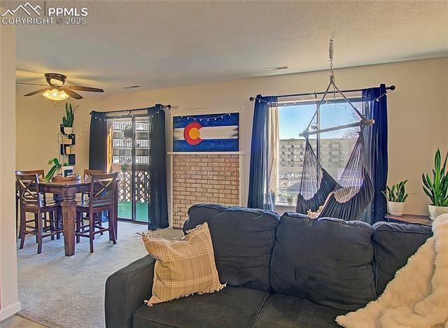 935 Saturn Drive Skyway Condominiums Welcome to this beautifully updated 2-bedroom, 1.5-bath corner condo offering 1,012 sq. ft. of... Colorado Springs El Paso CO 80905 2107637 condo for sale $170,000 2107637 Photo 2