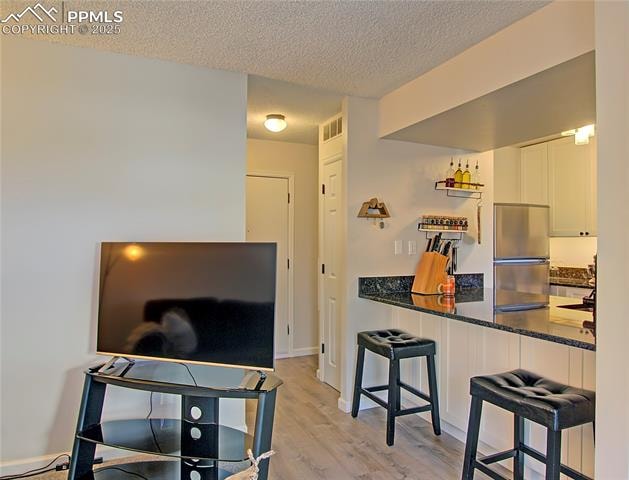 935 Saturn Drive Skyway Condominiums Welcome to this beautifully updated 2-bedroom, 1.5-bath corner condo offering 1,012 sq. ft. of... Colorado Springs El Paso CO 80905 2107637 condo for sale $170,000 2107637 Photo 12