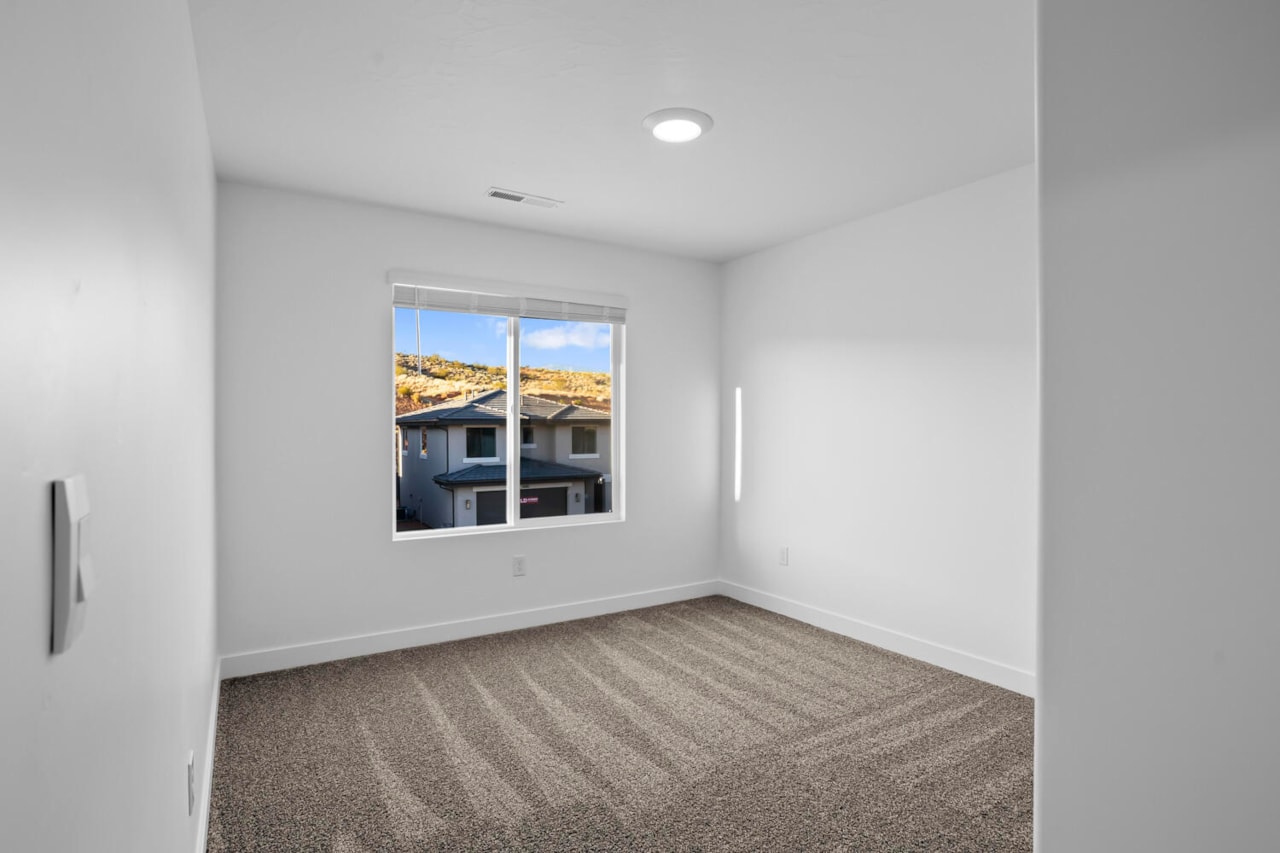 1552 S Staircase Way #4105 Washington, UT 84780 home for sale, MLS#25-267031 - Erika Rogers Photo 21