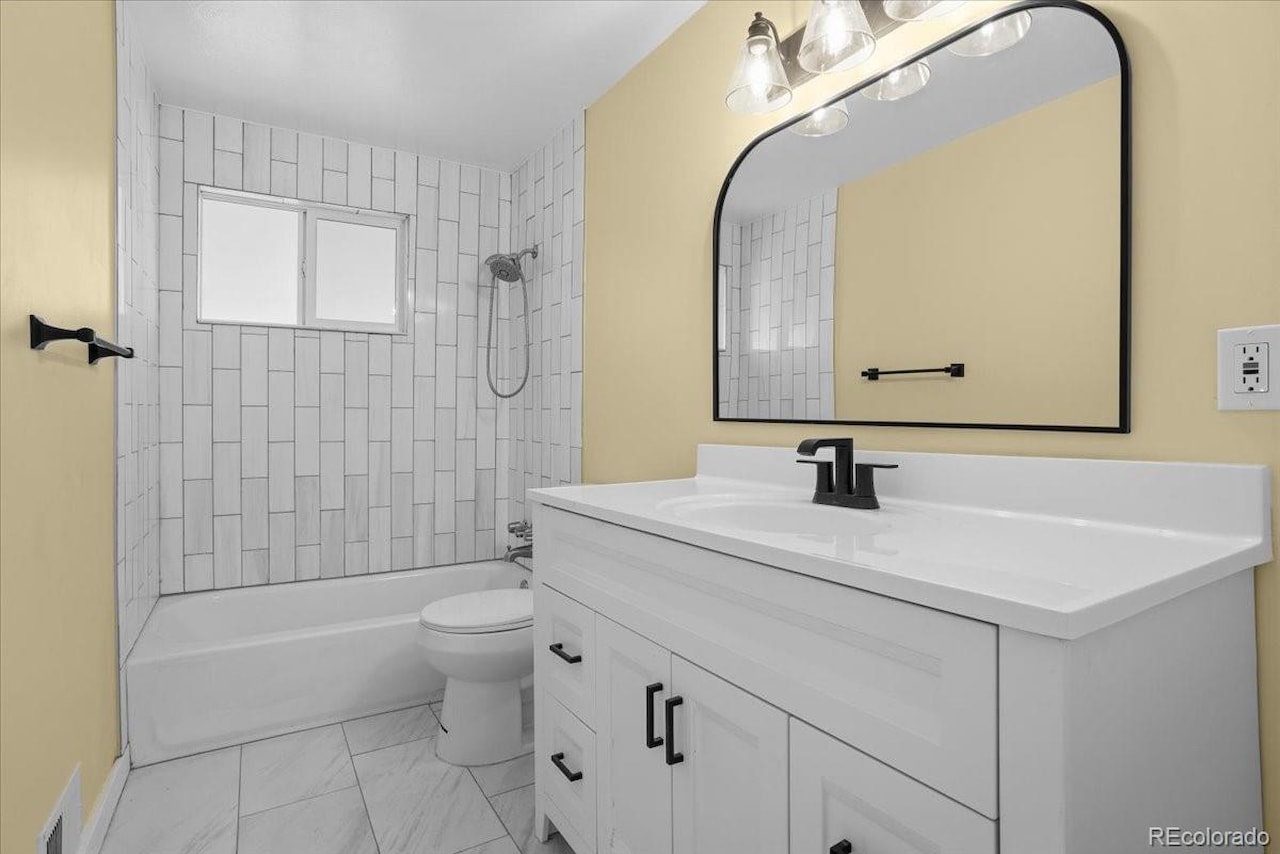 8940 Cole Dr Alta Vista Step into this beautifully refreshed ranch-style 3-bedroom, 2-bathroom home located on a spacious... Arvada Jefferson CO 80004 2351121 home for sale $559,000 2351121 Photo 3