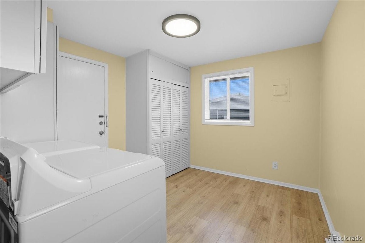 8940 Cole Dr Alta Vista Step into this beautifully refreshed ranch-style 3-bedroom, 2-bathroom home located on a spacious... Arvada Jefferson CO 80004 2351121 home for sale $559,000 2351121 Photo 7