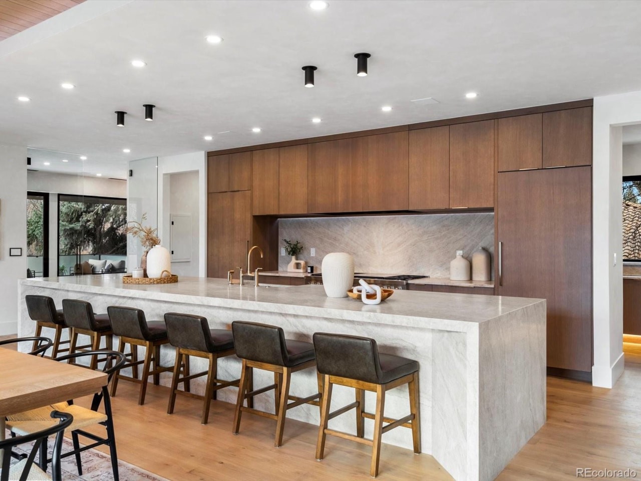 950 S Steele St Belcaro This is Golden Hour Haus. Fully remodeled in 2025 by McCabe Ln. Homes, this iconic property with... Denver Denver CO 80209 8834999 home for sale $8,795,000 8834999 Photo 10