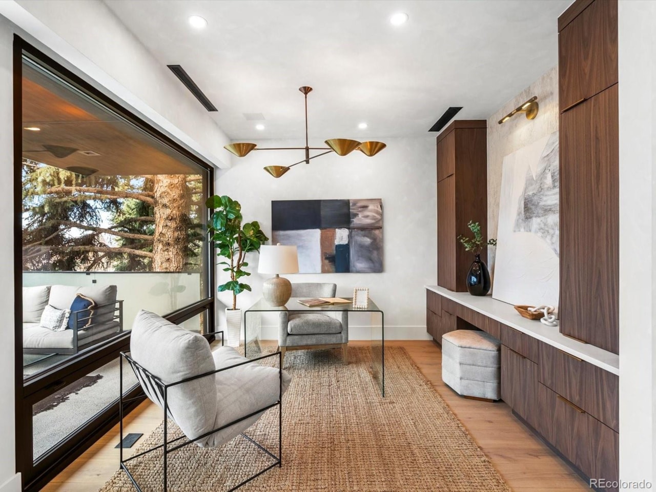 950 S Steele St Belcaro This is Golden Hour Haus. Fully remodeled in 2025 by McCabe Ln. Homes, this iconic property with... Denver Denver CO 80209 8834999 home for sale $8,795,000 8834999 Photo 18