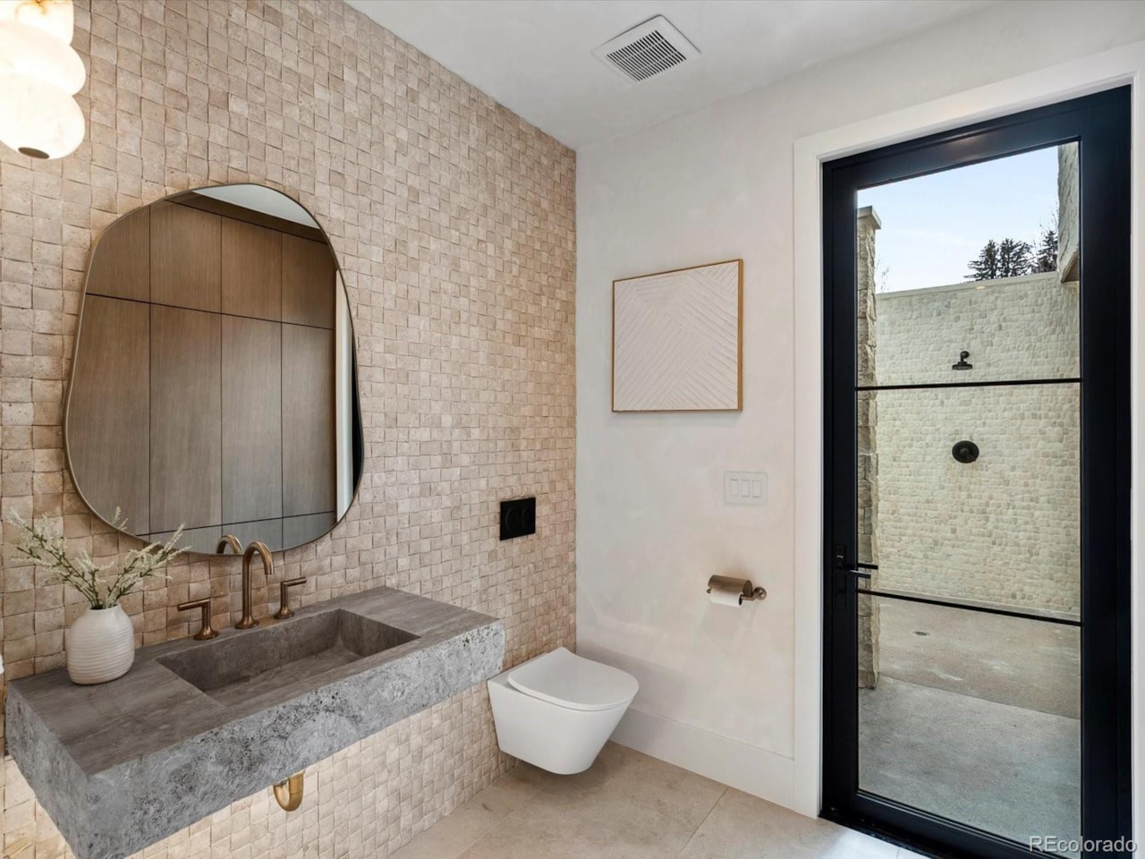 950 S Steele St Belcaro This is Golden Hour Haus. Fully remodeled in 2025 by McCabe Ln. Homes, this iconic property with... Denver Denver CO 80209 8834999 home for sale $8,795,000 8834999 Photo 19