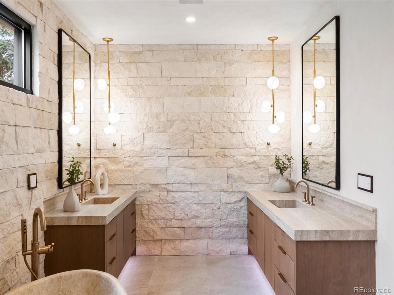 950 S Steele St Belcaro This is Golden Hour Haus. Fully remodeled in 2025 by McCabe Ln. Homes, this iconic property with... Denver Denver CO 80209 8834999 home for sale $8,795,000 8834999 Photo 24