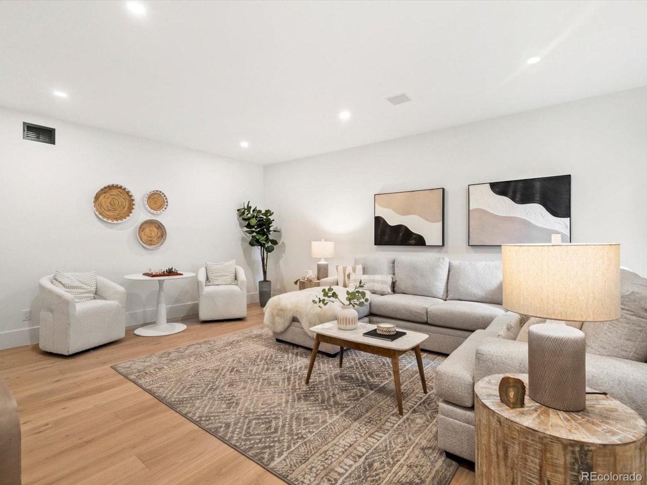 950 S Steele St Belcaro This is Golden Hour Haus. Fully remodeled in 2025 by McCabe Ln. Homes, this iconic property with... Denver Denver CO 80209 8834999 home for sale $8,795,000 8834999 Photo 34