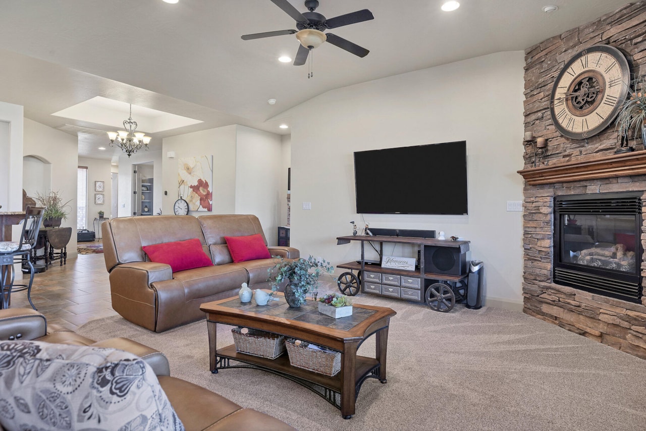 2212 Chippenham CT St George, UT 84770 home for sale, MLS#25-267035 - Erika Rogers Photo 15