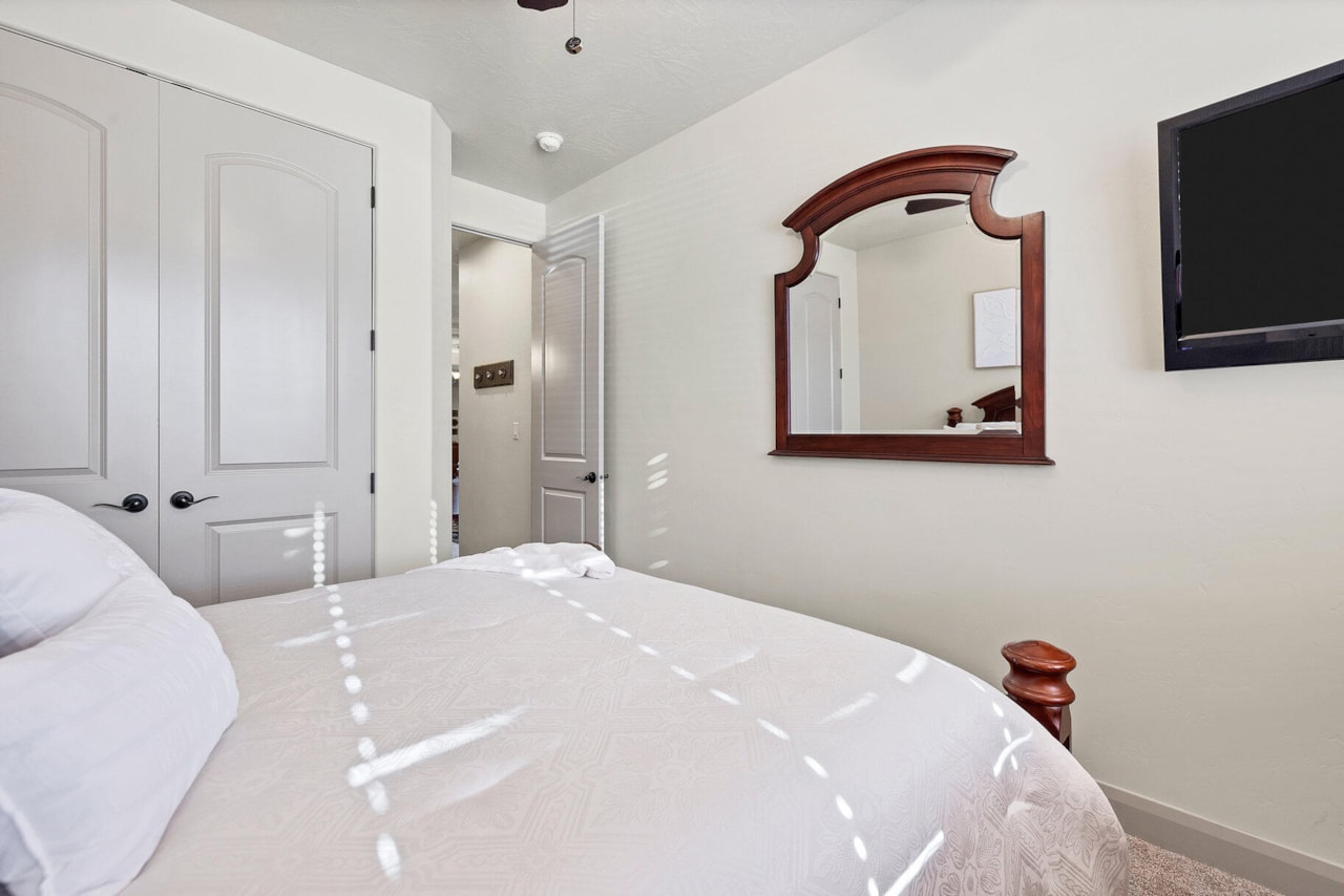 2212 Chippenham CT St George, UT 84770 home for sale, MLS#25-267035 - Erika Rogers Photo 29