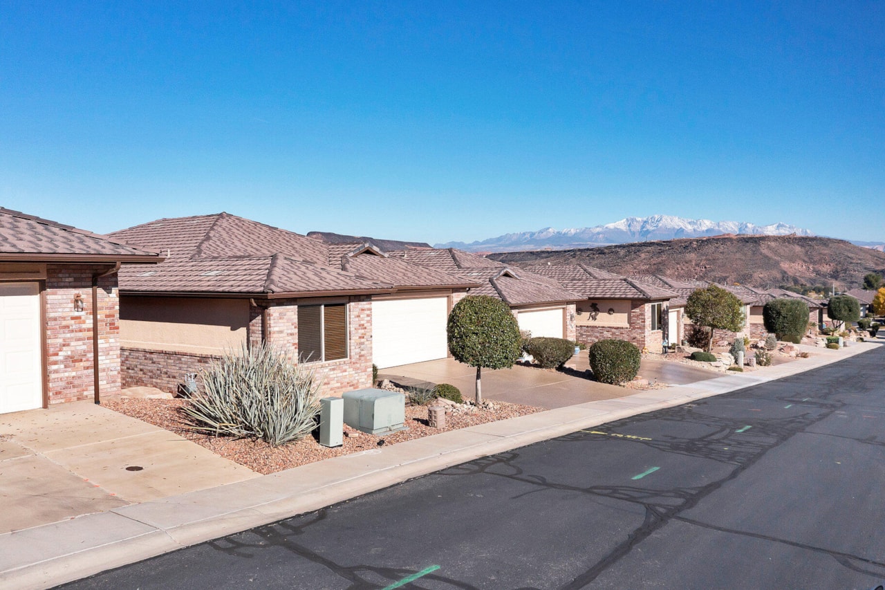 2212 Chippenham CT St George, UT 84770 home for sale, MLS#25-267035 - Erika Rogers Photo 39