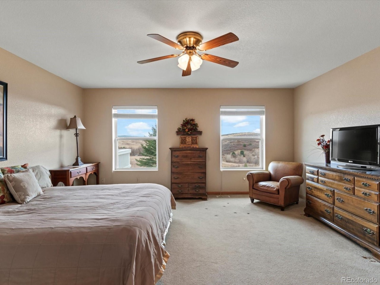 5272 Country Club Dr Perry Park This beautiful ranch home sits on a full acre with a paved driveway and unbeatable Colorado views.... Larkspur Douglas CO 80118 2143588 home for sale $950,000 2143588 Photo 12