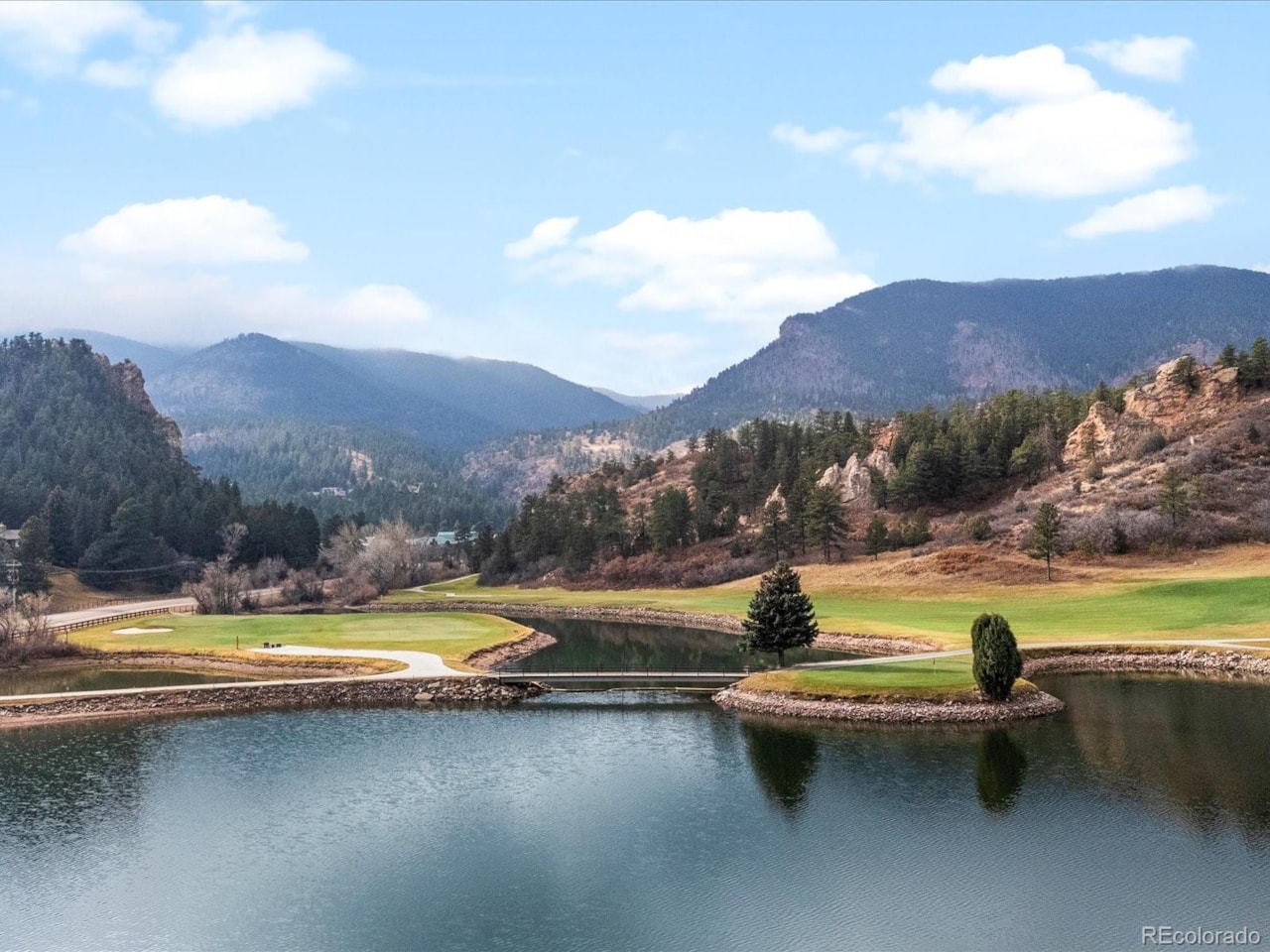 5272 Country Club Dr Perry Park This beautiful ranch home sits on a full acre with a paved driveway and unbeatable Colorado views.... Larkspur Douglas CO 80118 2143588 home for sale $950,000 2143588 Photo 39