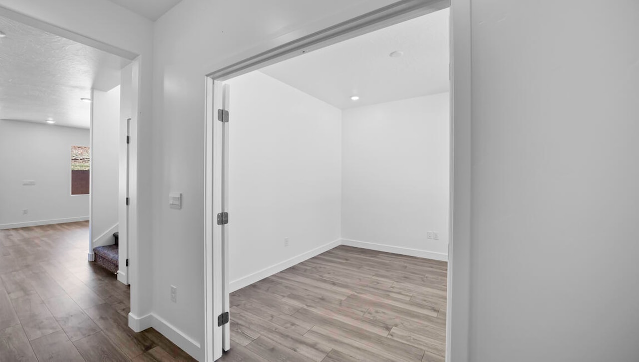 1963 S Wolverine Way #225 Washington, UT 84780 home for sale, MLS#25-267039 - Erika Rogers Photo 7