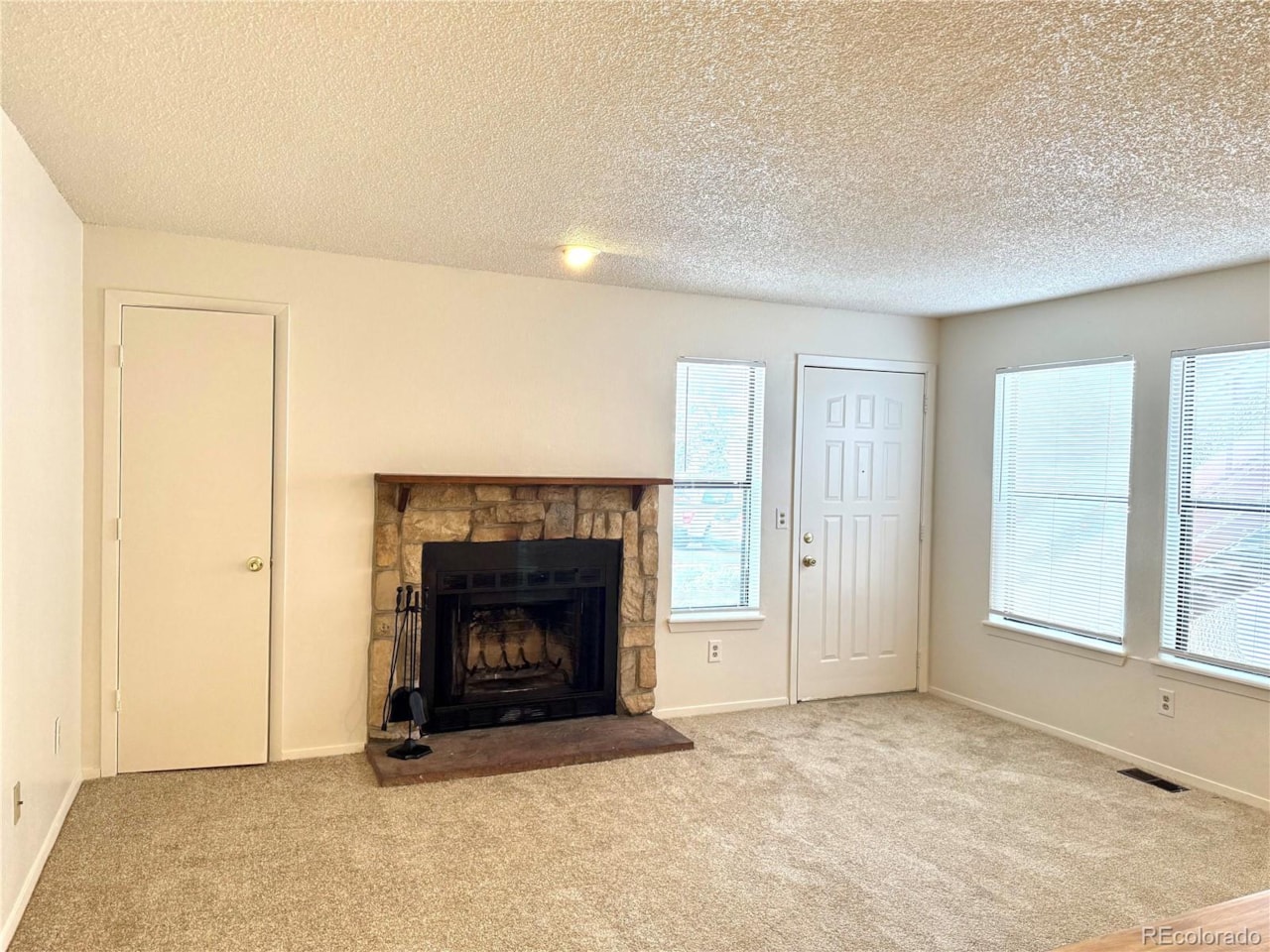 910 S Dawson Way #3 Sable Cove Wow!  Here is a fantastic opportunity!  Why rent when you  can own this 1 Bdrm 1 bath Condo*... Aurora Arapahoe CO 80012 9744118 condo for sale $194,500 9744118 Photo 3