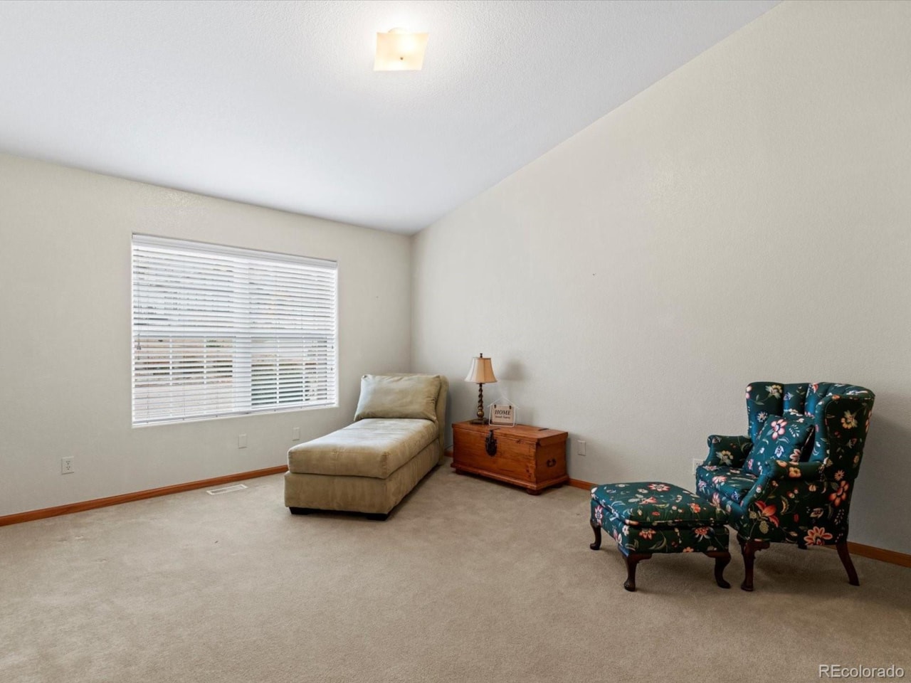 5272 Country Club Dr Perry Park This beautiful ranch home sits on a full acre with a paved driveway and unbeatable Colorado views.... Larkspur Douglas CO 80118 2143588 home for sale $950,000 2143588 Photo 18