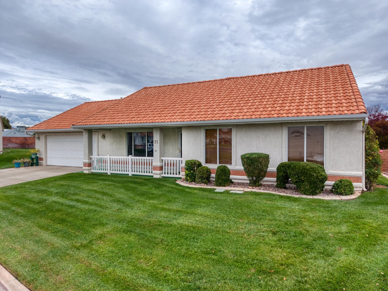 646 N 2450  E #11 St George, UT 84790 home for sale, MLS#25-267044 - Erika Rogers Photo 2