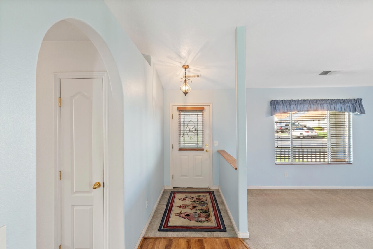 646 N 2450  E #11 St George, UT 84790 home for sale, MLS#25-267044 - Erika Rogers Photo 4