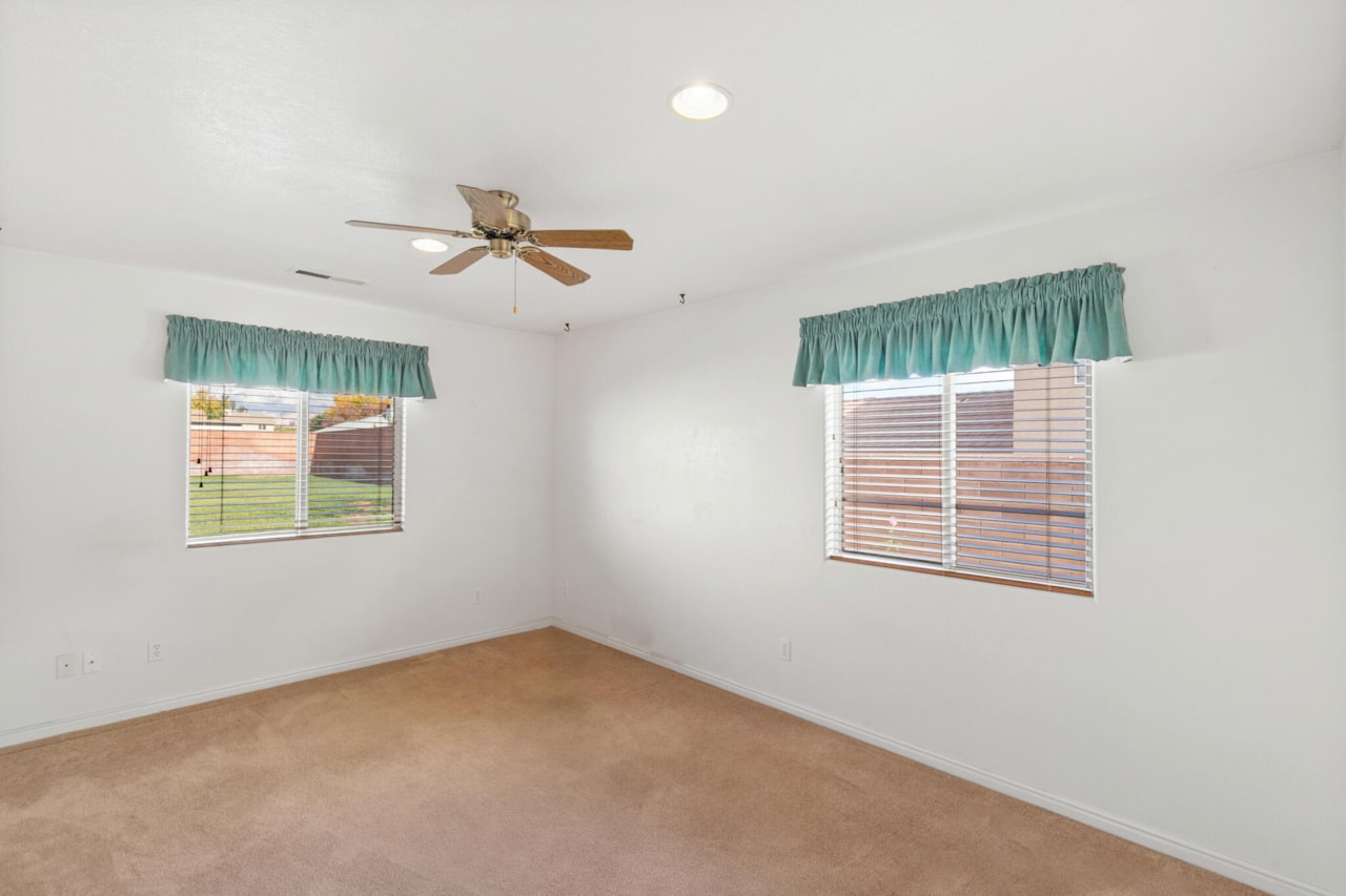 646 N 2450  E #11 St George, UT 84790 home for sale, MLS#25-267044 - Erika Rogers Photo 15