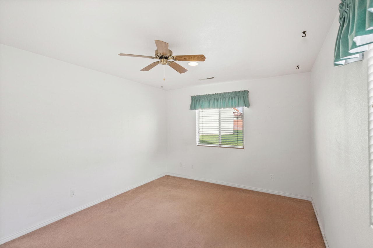 646 N 2450  E #11 St George, UT 84790 home for sale, MLS#25-267044 - Erika Rogers Photo 16