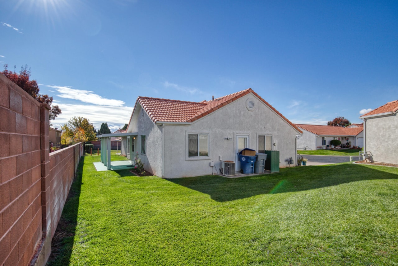 646 N 2450  E #11 St George, UT 84790 home for sale, MLS#25-267044 - Erika Rogers Photo 37