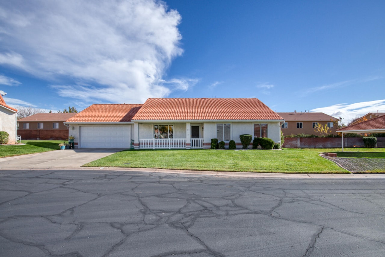 646 N 2450  E #11 St George, UT 84790 home for sale, MLS#25-267044 - Erika Rogers Photo 53