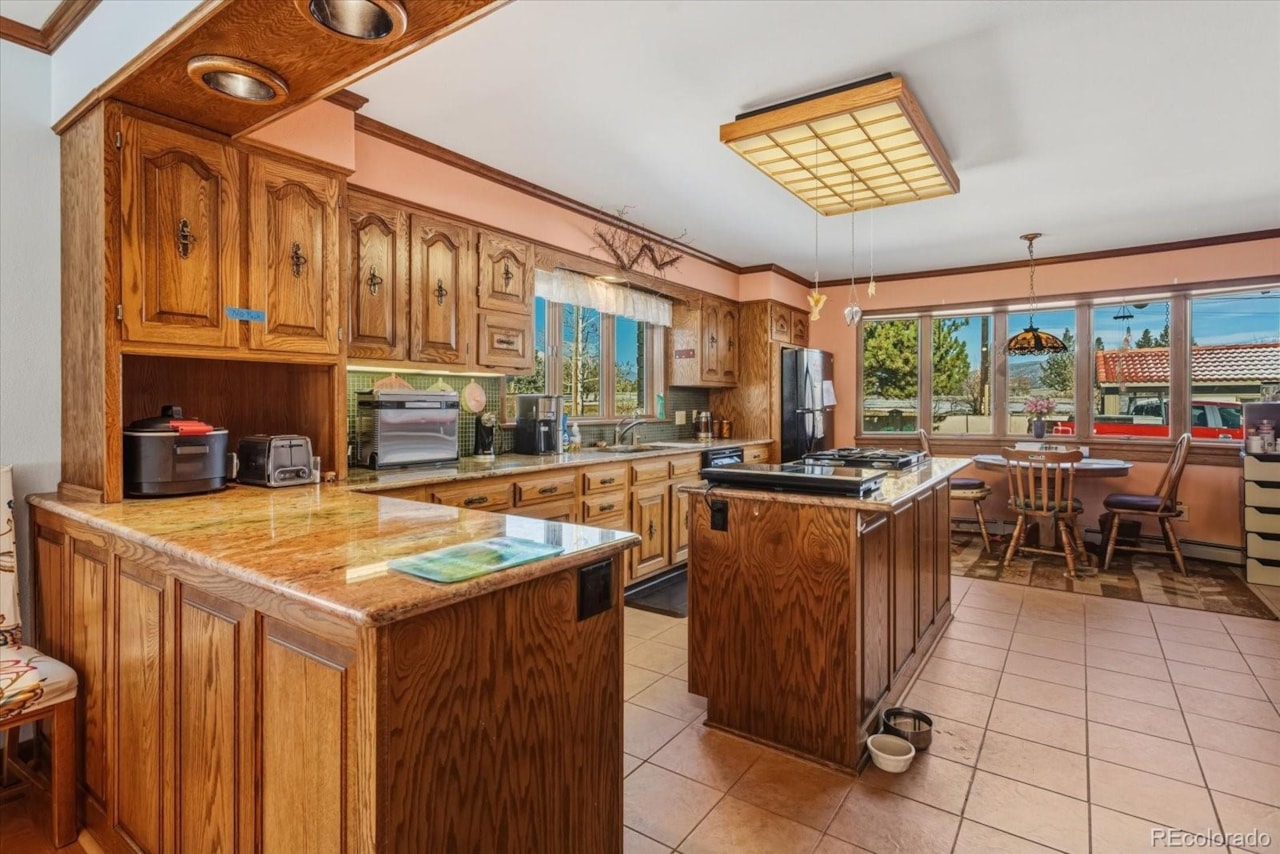 546 Ouray Ave Salida On Mesa Add Set on a quiet corner lot backing directly to the Salida Golf Course, this home sits in one of the... Salida Chaffee CO 81201 7787780 home for sale $1,500,000 7787780 Photo 14